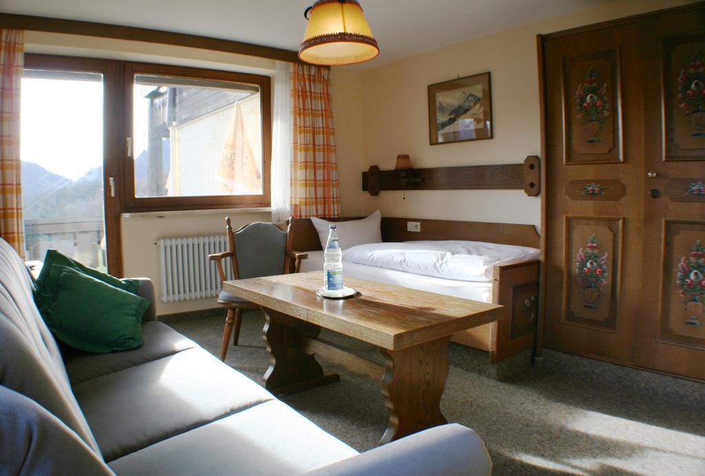 Berghotel Maderhalm Garni Oberstdorf Room photo